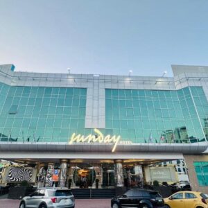 Sunday Hotel Holiday international Dubai